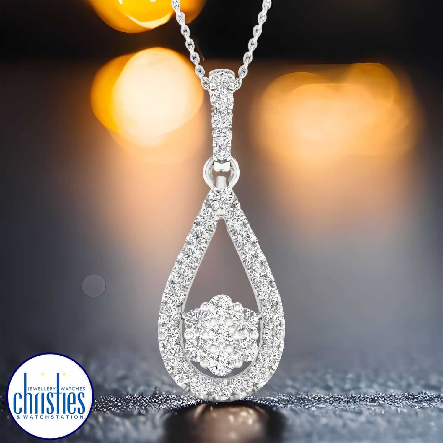 18ct White Gold Diamond Set Pendant 0.40ct TDW. 18ct White Gold Diamond Set Pendant 0.
