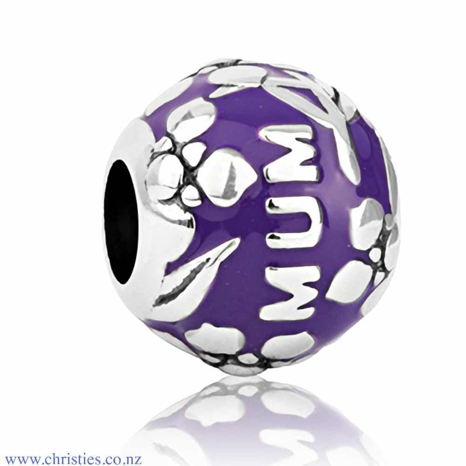 LKE063 Evolve Jewellery Mum Unconditional Love Mulberry Charm. Celebrating the unconditional love that a mother shares with her family, Evolve's precious Mum charm honours a special life- long connection.The delicate floral pattern and the striking enamel