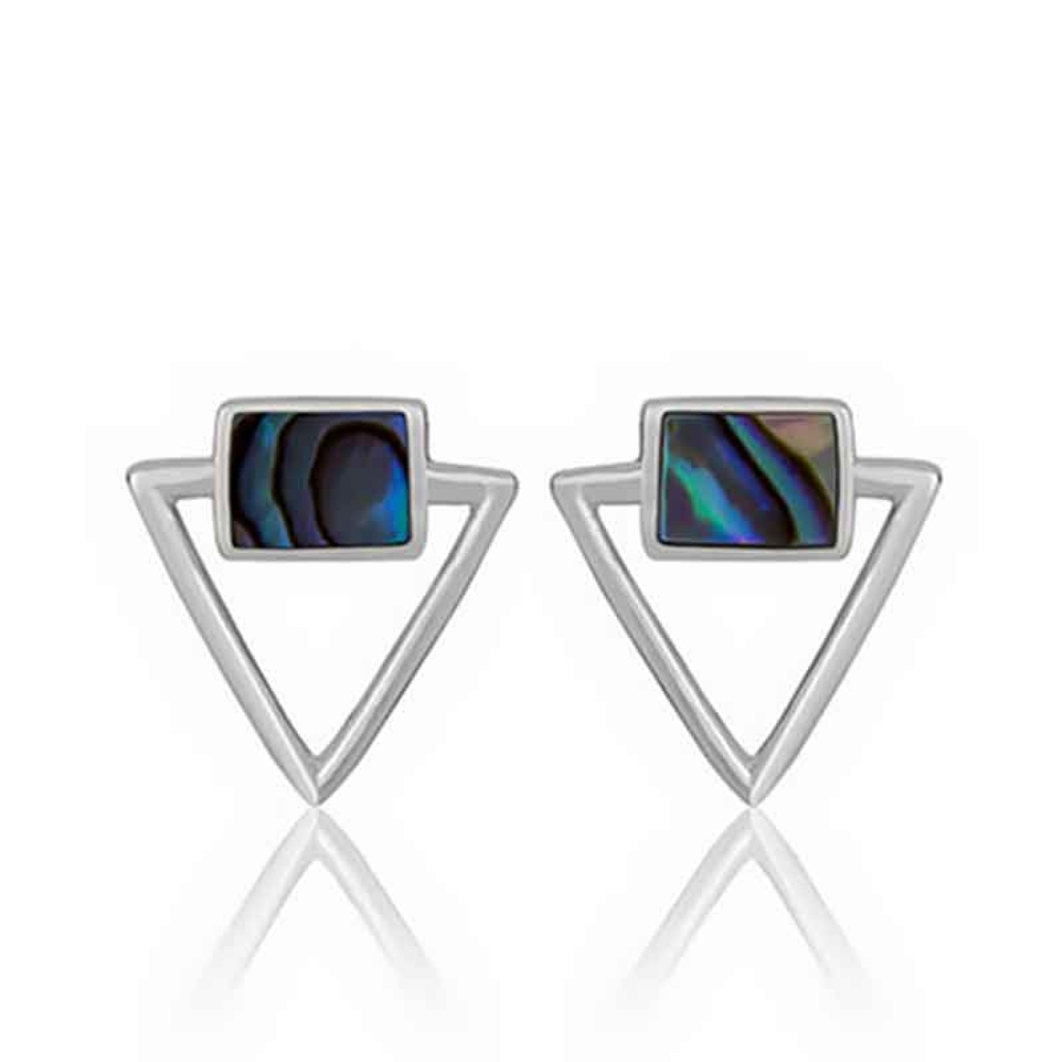 3E40009 Evolve Cherished Pāua Studs 3E40009 - NZ 3E40009 Evolve Cherished Pāua Studs. Our Ocean Pāua Studs feature a beautiful paua piece designed to celebrate strength and resilience. The New Zealand pāua shell is the most unique and sought after in the world and Māori believe pāua to be a treasured gi