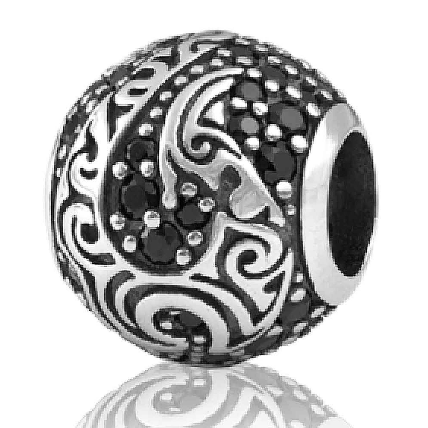 LK246SP Evolve Silver Charm Pacific Stars. Symbolising safe travel, Maui’s exquisite fish hook shines brightly and promises protection for the wearer as they explore the world. The sparkling black stones portray the starry night sky guiding us on our futu