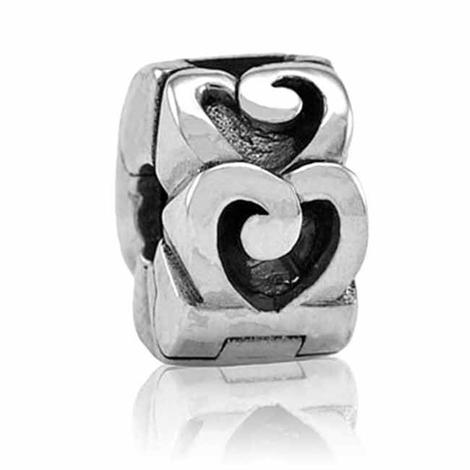 LKC014 Evolve Charms Love Stopper. Evolves row of hearts symbolise love. Each heart connects us with the people who we cherish the most. The koru forms part of every heart, reminding us of the growth that love brings to us. Through its interlinking heart 