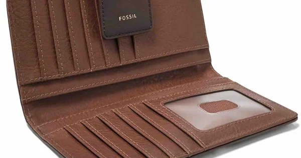 Fossil logan tab clutch deals