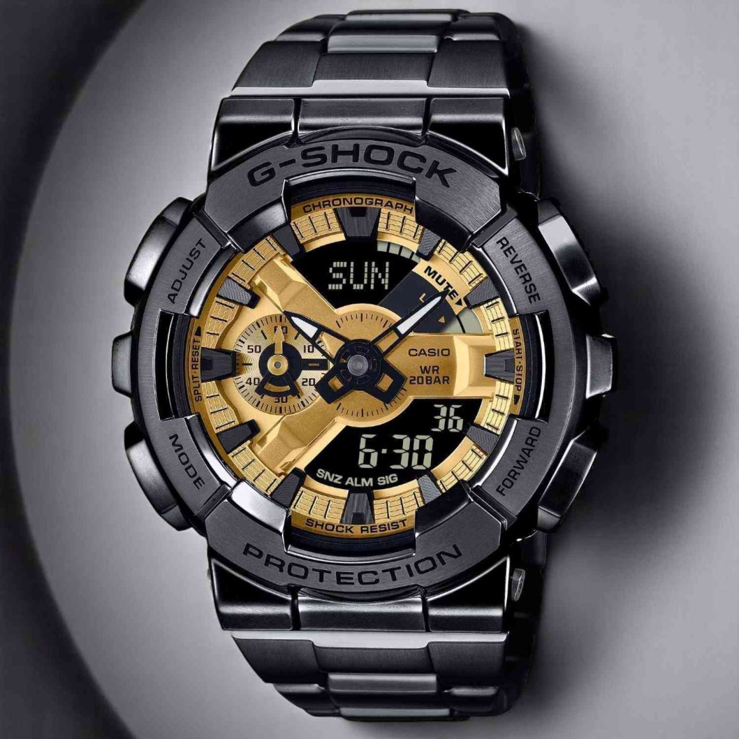 GM110BD-1A9 G-Shock – Shock-Resistant Black Stainless-Steel Watch with Gold Dial