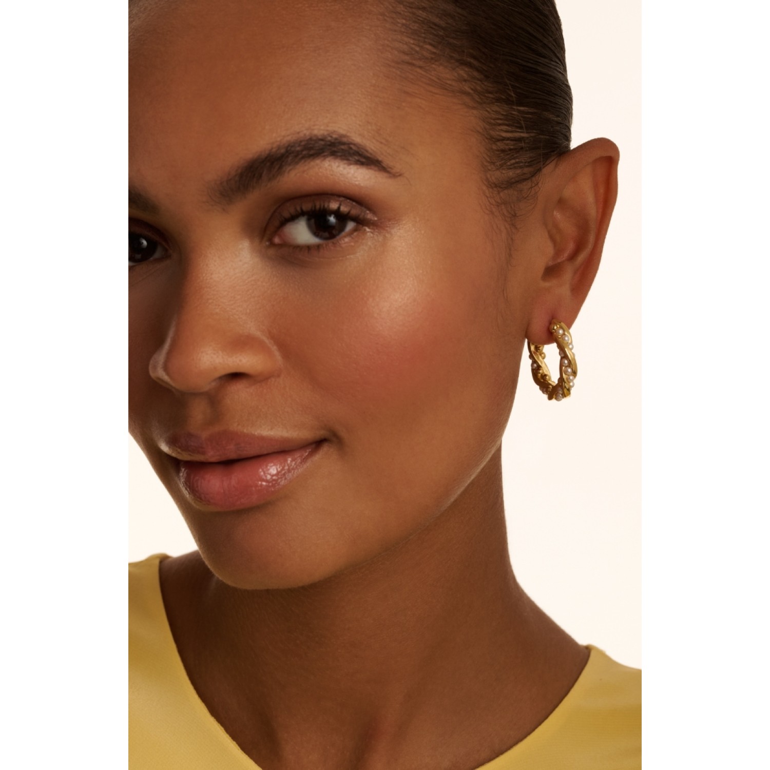 TIYAA: Twisted Pearl Hoop Earrings TBJ3953-02-28 – Guess Jewellery Auckland | GUESS jewellery effortlessly transitions from daytime to nighttime wear, Fast Free Delivery from Auckland TIYAA: Twisted Pearl Hoop Earrings TBJ3953-02-28 by Guess Jewellery Auckland | GUESS jewellery effortlessly transitions from daytime to nighttime wear, Fast Free Delivery from Auckland