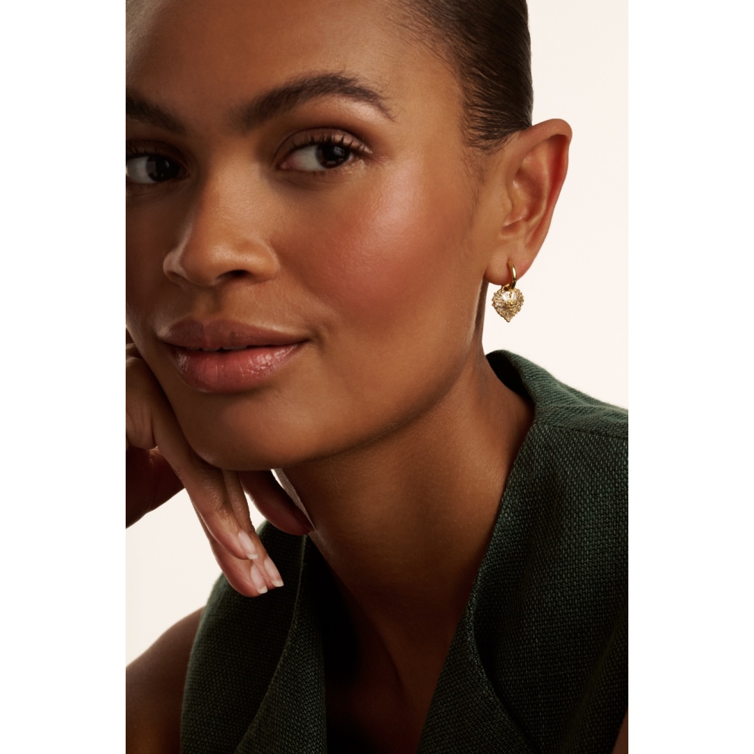 CHERISE: Crystal Cluster Heart Huggie Drop Earrings TBJ3980-02-02 – Guess Jewellery Auckland | GUESS jewellery effortlessly transitions from daytime to nighttime wear, Fast Free Delivery from Auckland CHERISE: Crystal Cluster Heart Huggie Drop Earrings TBJ3980-02-02 by Guess Jewellery Auckland | GUESS jewellery effortlessly transitions from daytime to nighttime wear, Fast Free Delivery from Auckland