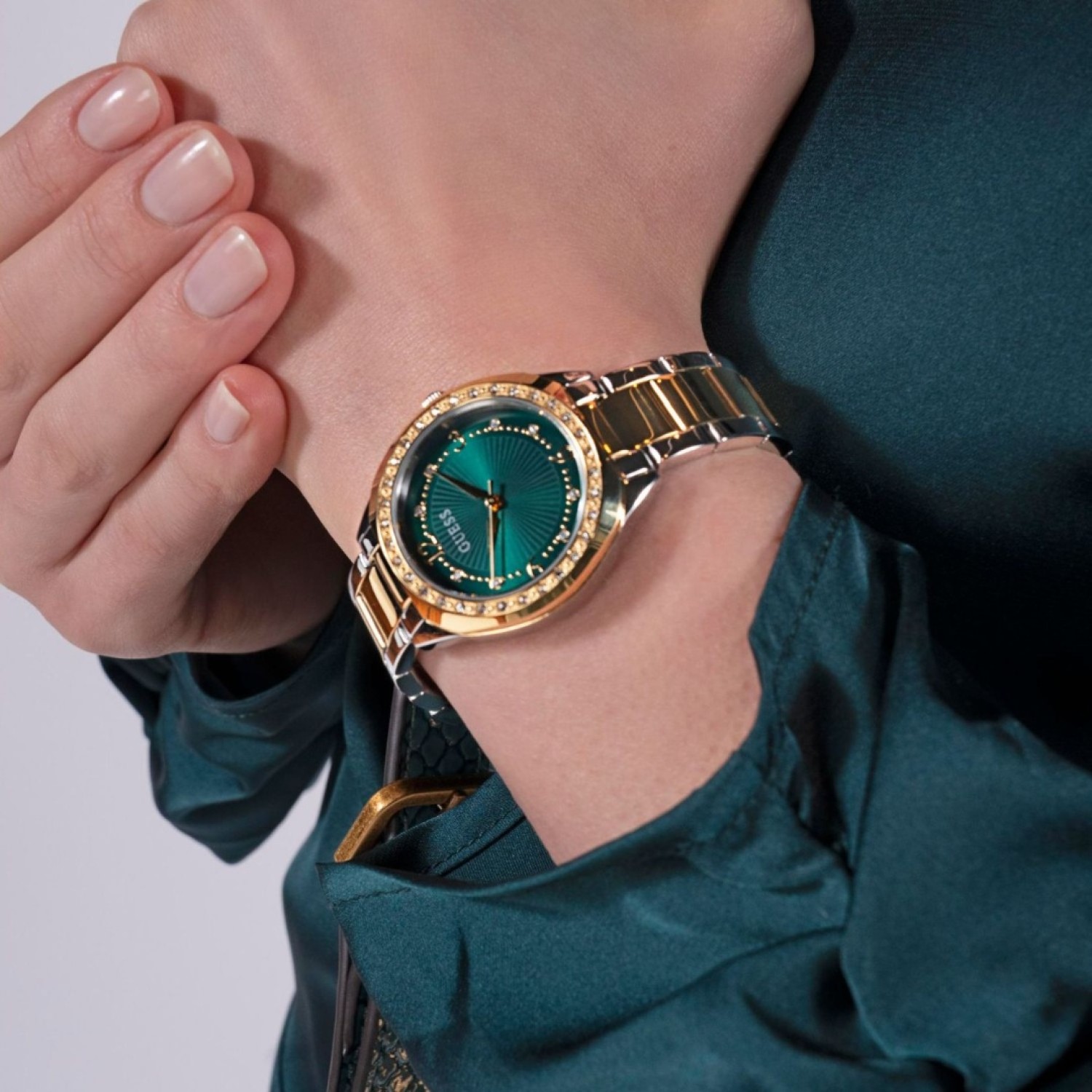 GW0767L4 GUESS Charlotte Green Dial, Gold Tone Watch – GW0767L4 GUESS Charlotte Green Dial, Gold Tone Watch by