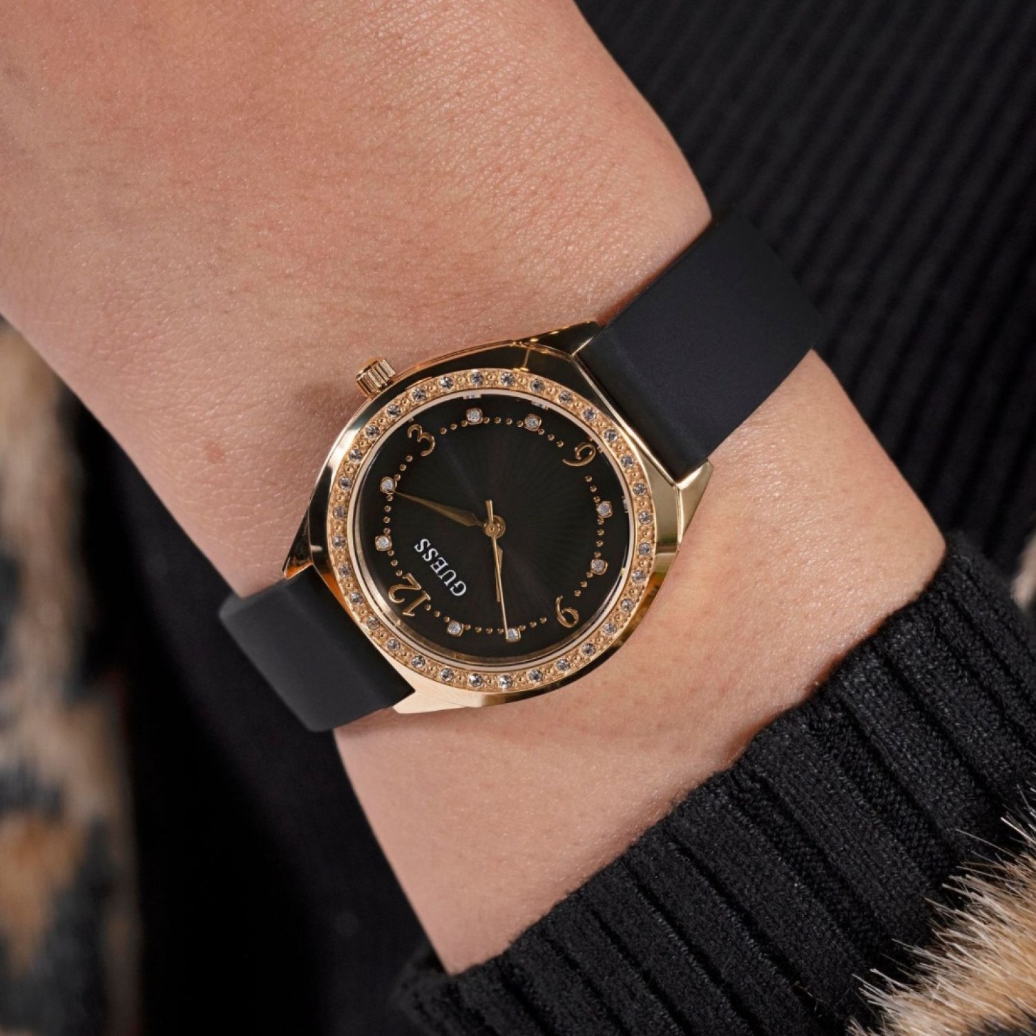 GW0820L1 GUESS Charlotte Gold Tone Watch – GW0820L1 GUESS Charlotte Gold Tone Watch by