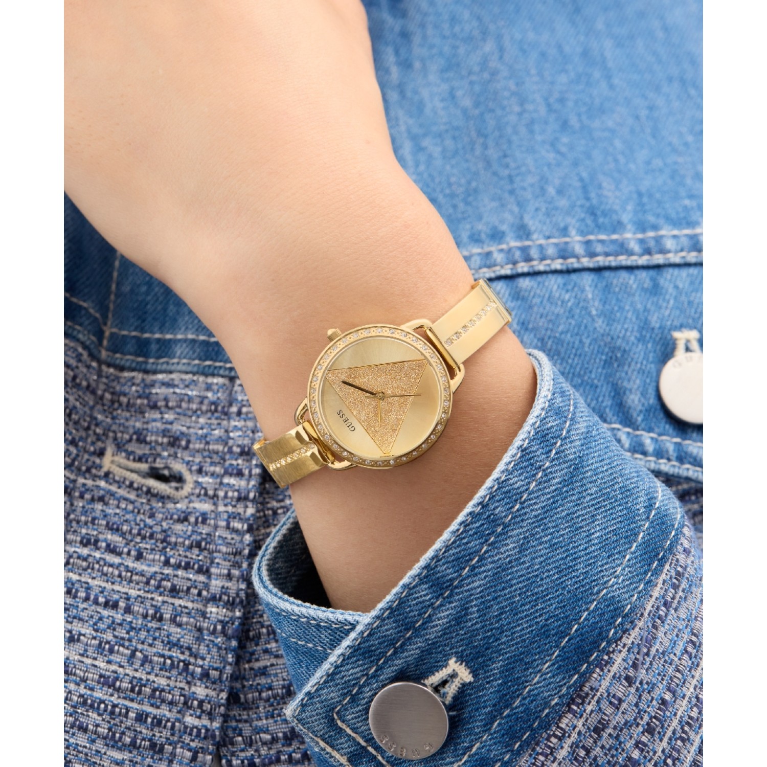 GW0914L2 GUESS Ladies Gold Tone Analogue Watch GW0914L2 GUESS Ladies Gold Tone Analogue Watch | Yellow gold casing with Gues Logo on Dial