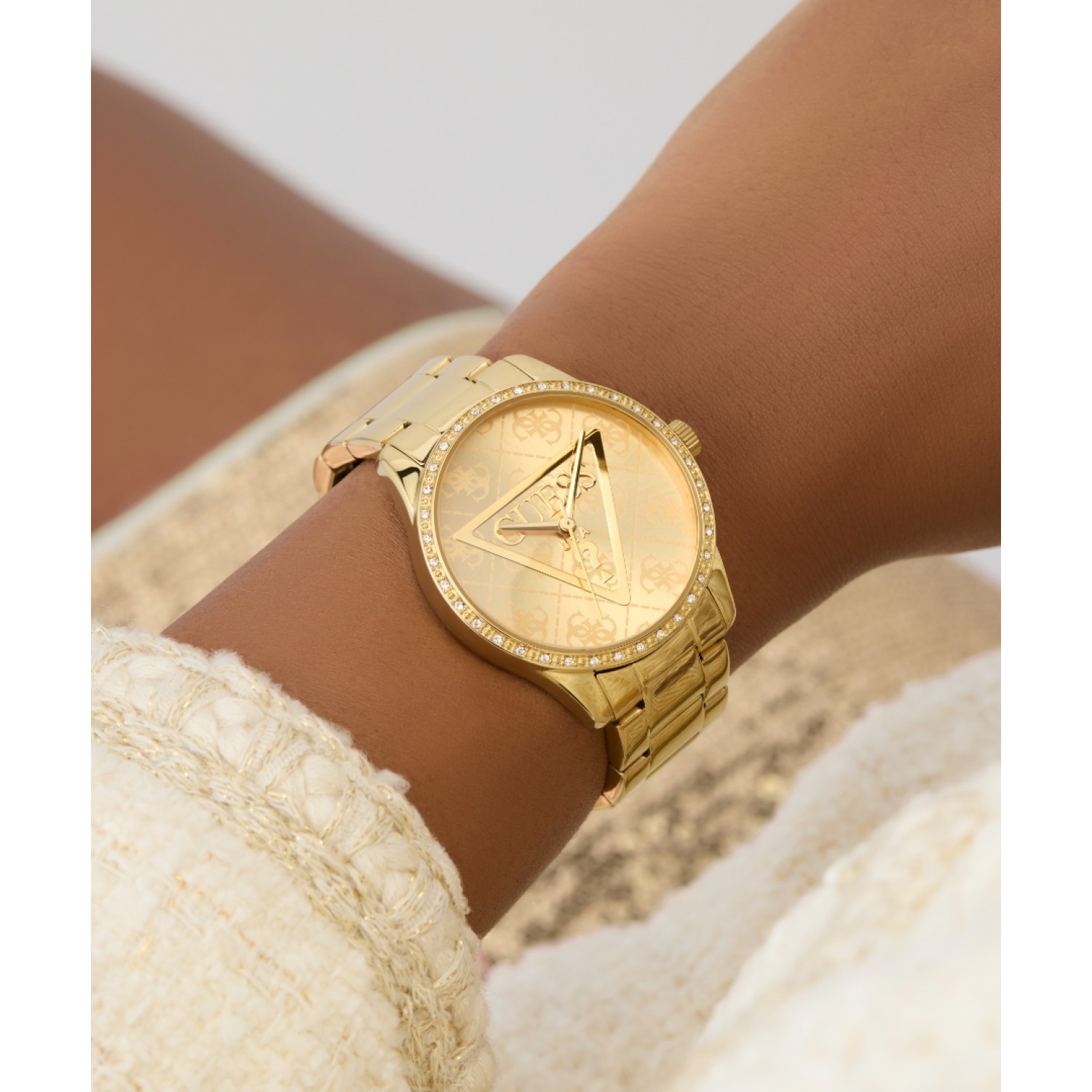 GW0987L2 Ladies Gold Tone Analogue Watch GW0987L2 Ladies Gold Tone Analogue Watch by Guess
