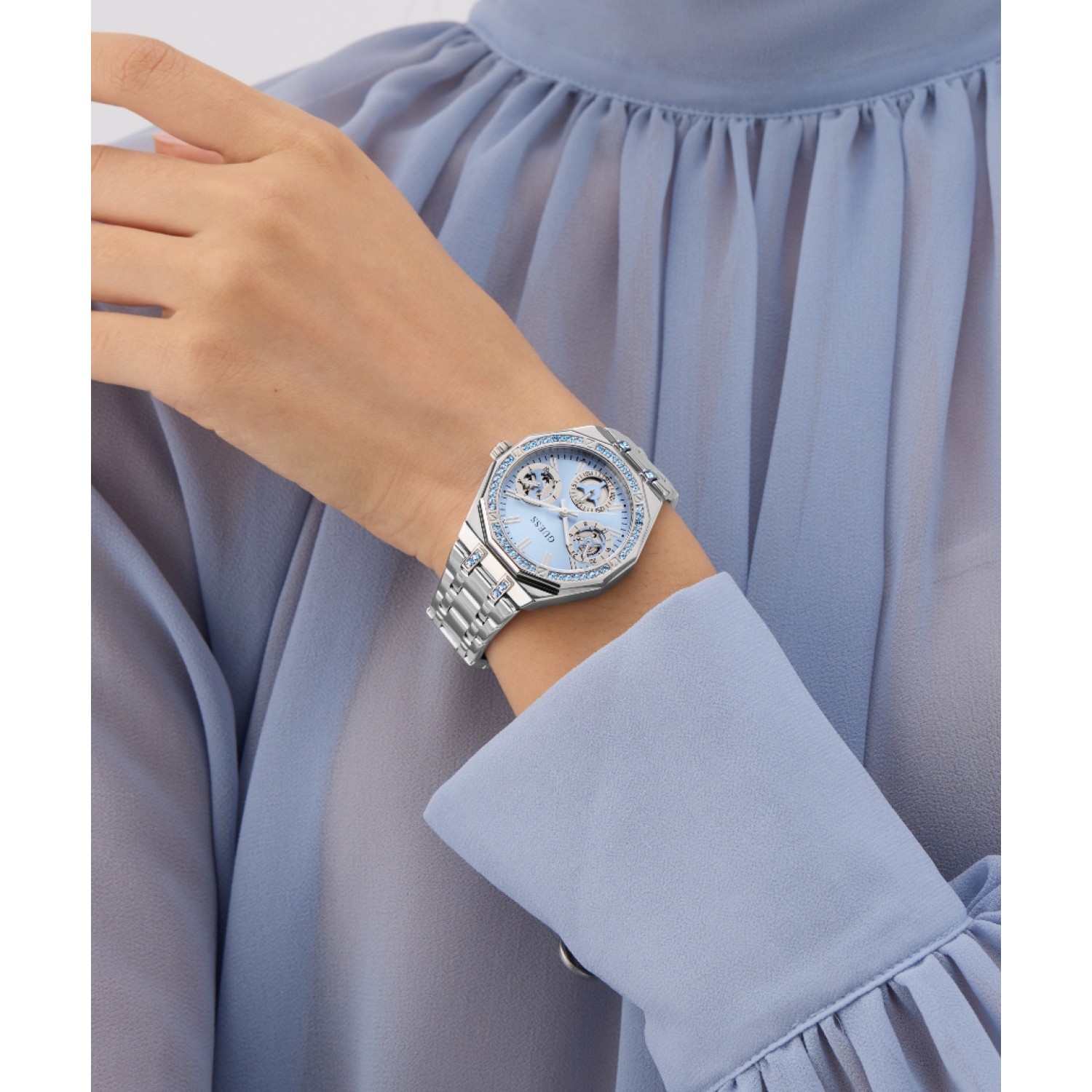 GW0989L2 Ladies Silver Tone Analogue Watch – Guess Watches GW0989L2 Ladies Silver Tone Analogue Watch by Guess