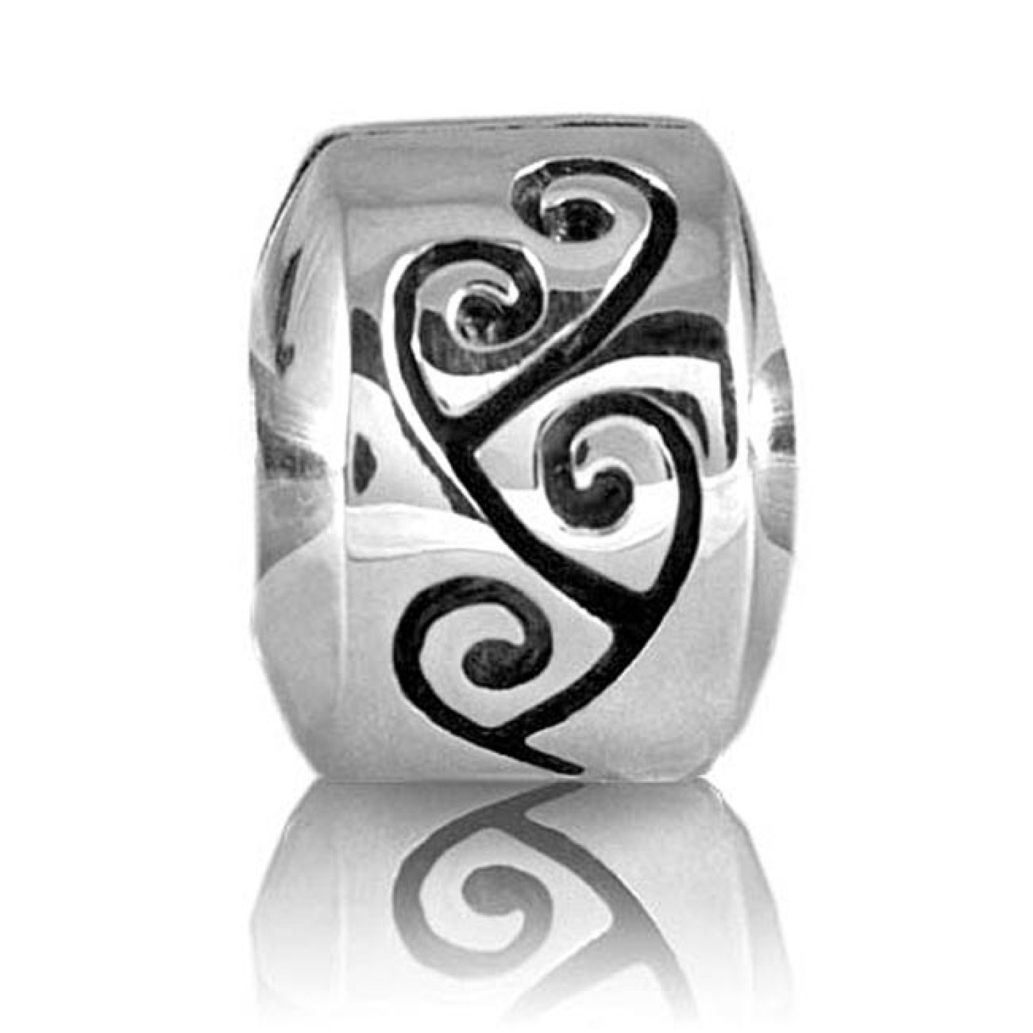 LKC013 Evolve NZ Charms Clip Evolution Stopper. Evolve Charms  New Zealand Charms Clip Evolution Jewellery   The strong, deep lines of the interlocked korus represent the strength and purity of our relationships with loved ones, celebrating the ways in wh