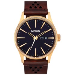 A105503300 NIXON Sentry – Navy Dial Gold-Tone Case Brown Leather Strap