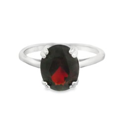 Sterling Silver Garnet Ring QRTAK179 Sterling Silver Garnet Ring QRTAK179