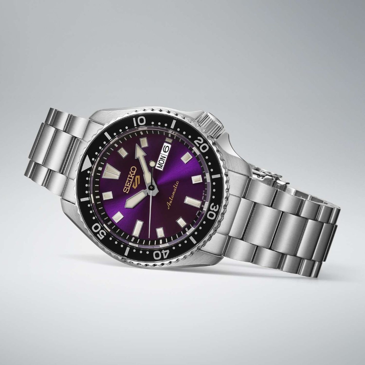 HDB003K / HDB003K1 Seiko 5 Sports Automatic 145th Anniversary Limited Edition HDB003K Seiko 5 Sports Automatic 145th Anniversary Limited Edition Watch featuring Edo purple dial and stainless steel bracelet