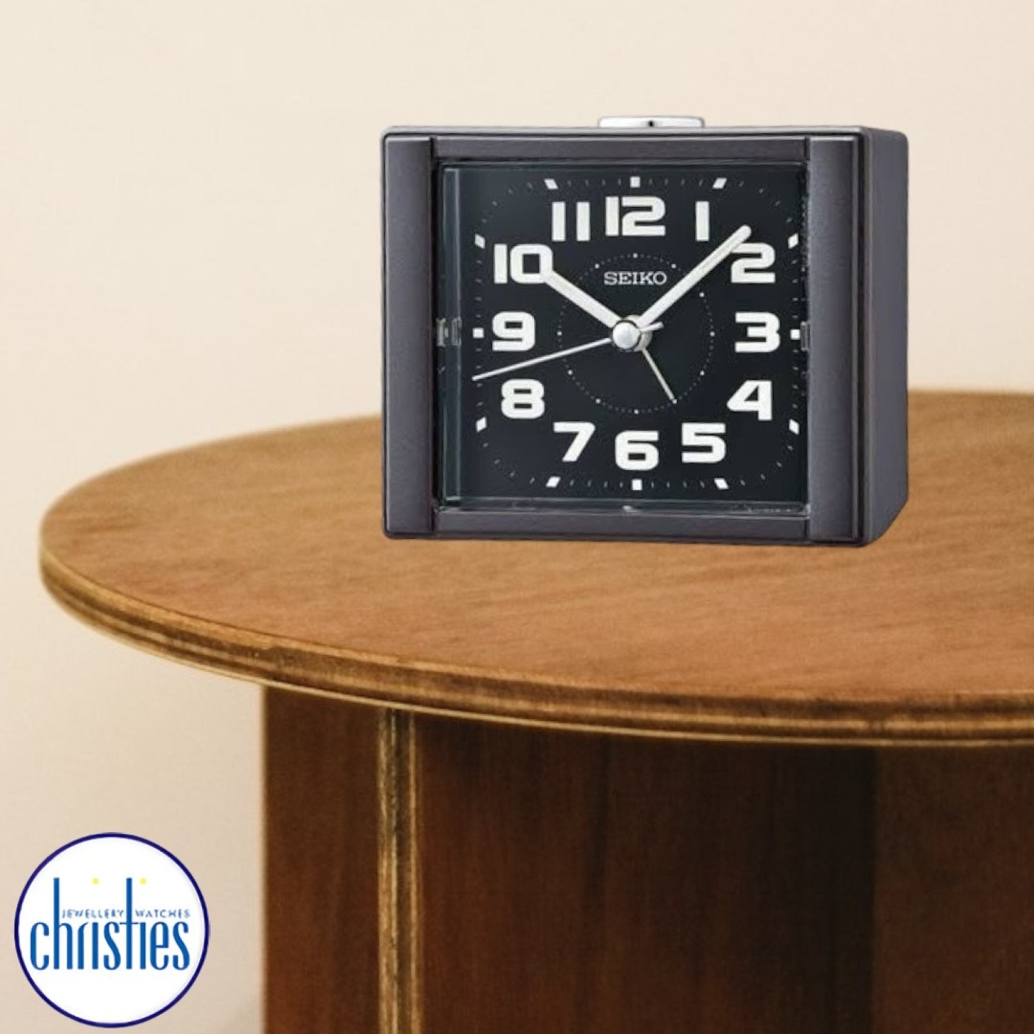 QHE189K Seiko Bedside Alarm Clock QHE189-G Seiko Watches NZ |  Seiko's commitment to craftsmanship ensures that each watch is made with precision and attention to detail.