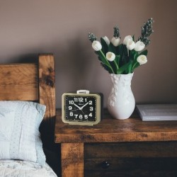 QHK062-G Seiko Bedside Alarm Clock 