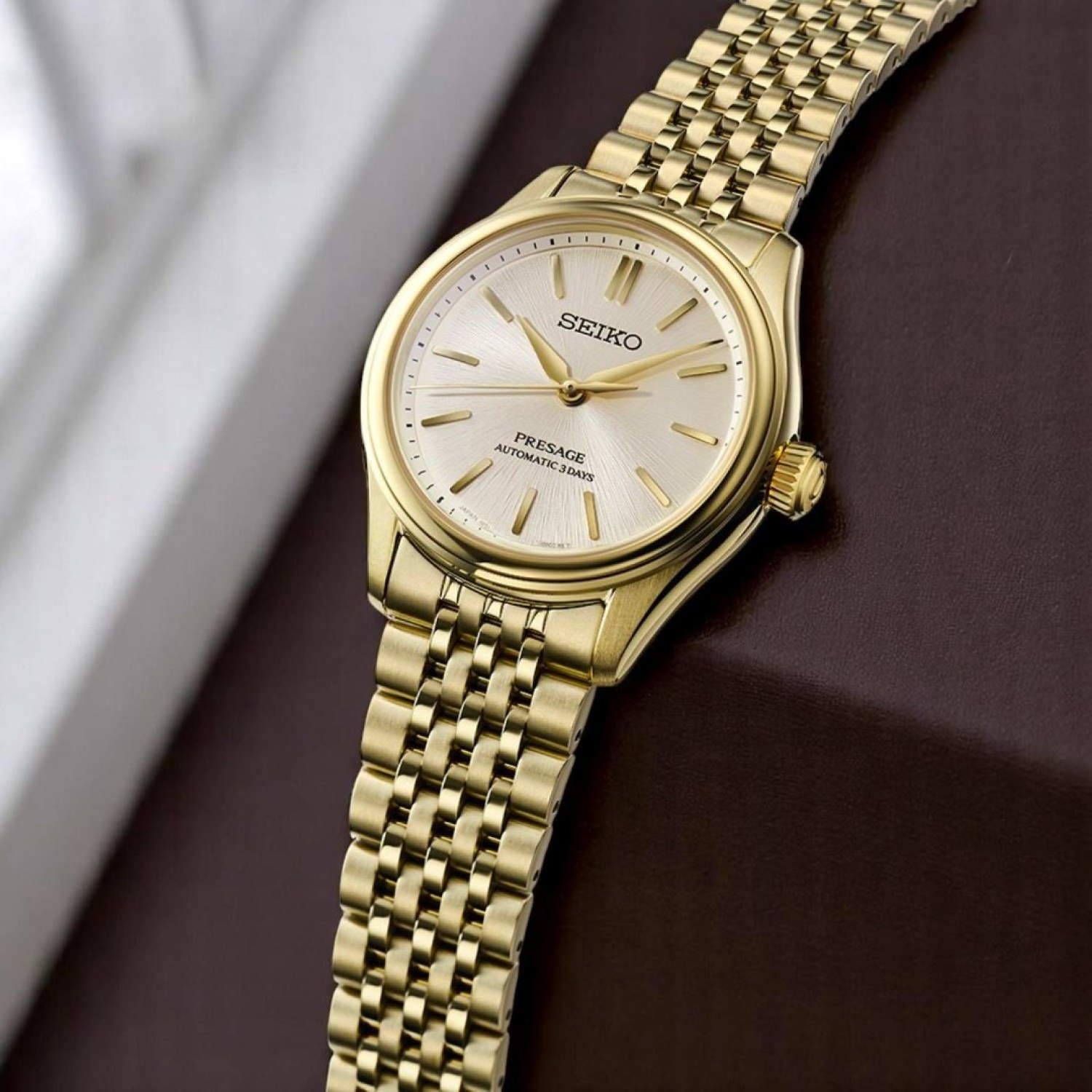 SPB524J Seiko Ladies Presage Classic Automatic Watch – Yellow Gold Casing & White Dial SPB524J Seiko Ladies Presage Classic Automatic Watch with yellow gold casing, strap, and white dial by Seiko Watches NZ