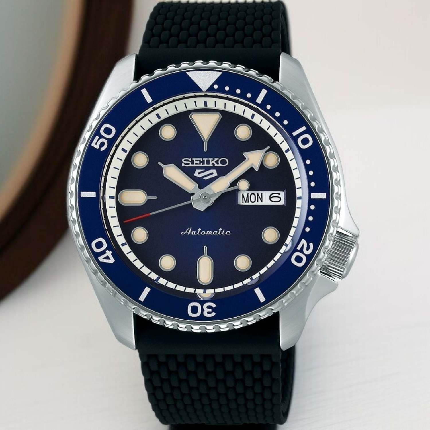 SRPD71K2 Seiko 5 Men’s Automatic Watch – Adventure-Ready Blue Dial Timepiece | Seiko Watches NZ SRPD71K2 Seiko 5 Men’s Automatic Watch – Blue Dial, Black Silicon Strap, Stainless Steel Case | Seiko Watches NZ