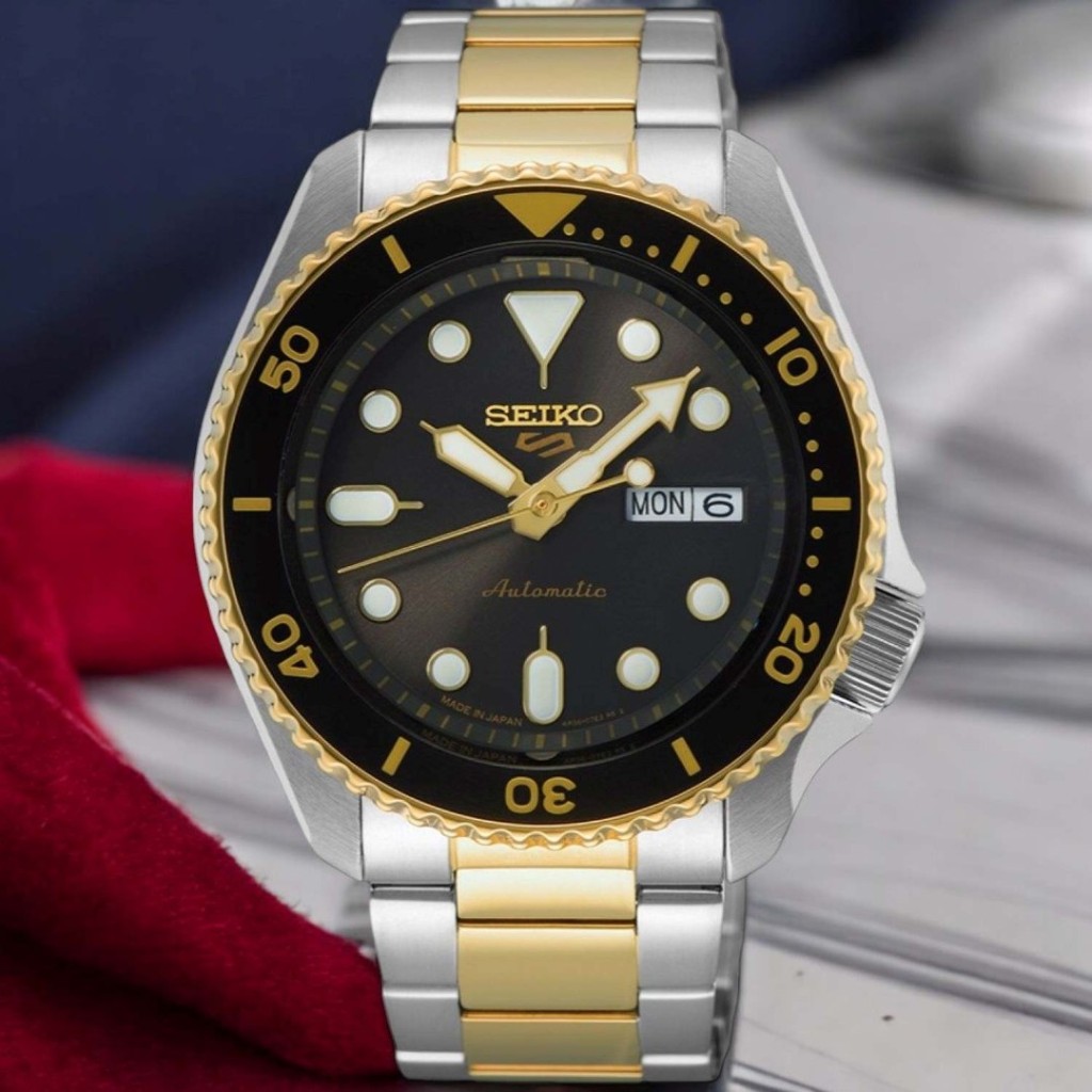 SRPK22J-8 Seiko Two-Tone Sports Watch Style and Functionality