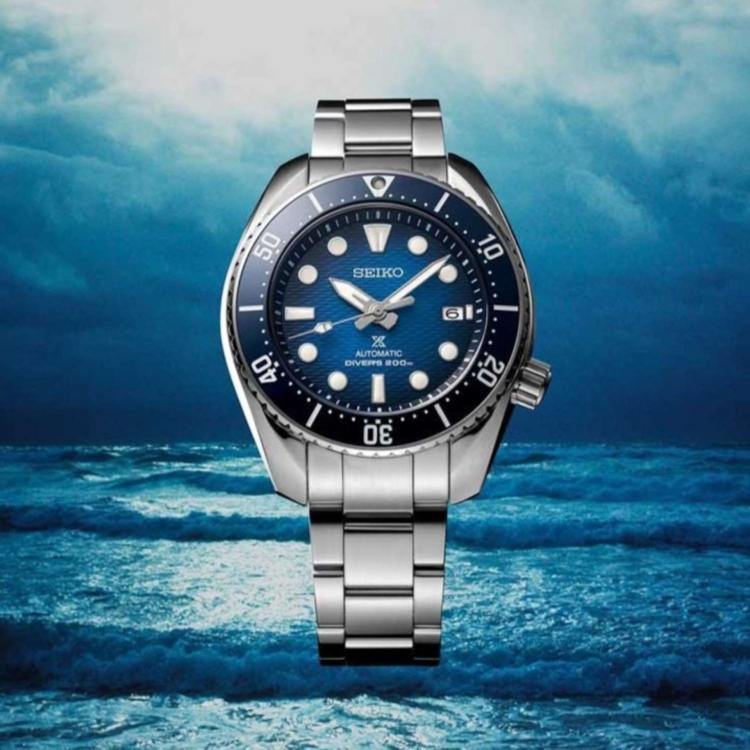 SPB321J Seiko Prospex King Sumo Automatic Divers Watch SPB321J Seiko Prospex King Sumo Automatic Divers Watch. The Seiko Sumo has enjoyed a strong cult following since 2007 for a good reason.