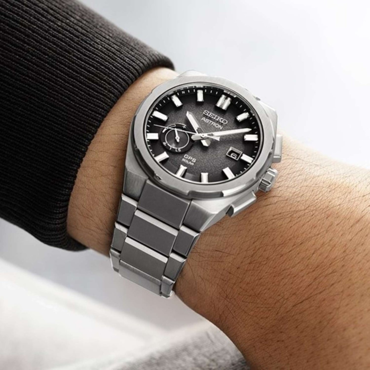 SSJ025J Seiko Astron GPS Solar Watch - Precision Timekeeping & Elegant Design SSJ023J Seiko Astron GPS Solar Watch with GPS functionality and solar power with blue colour dial and Titanium casing