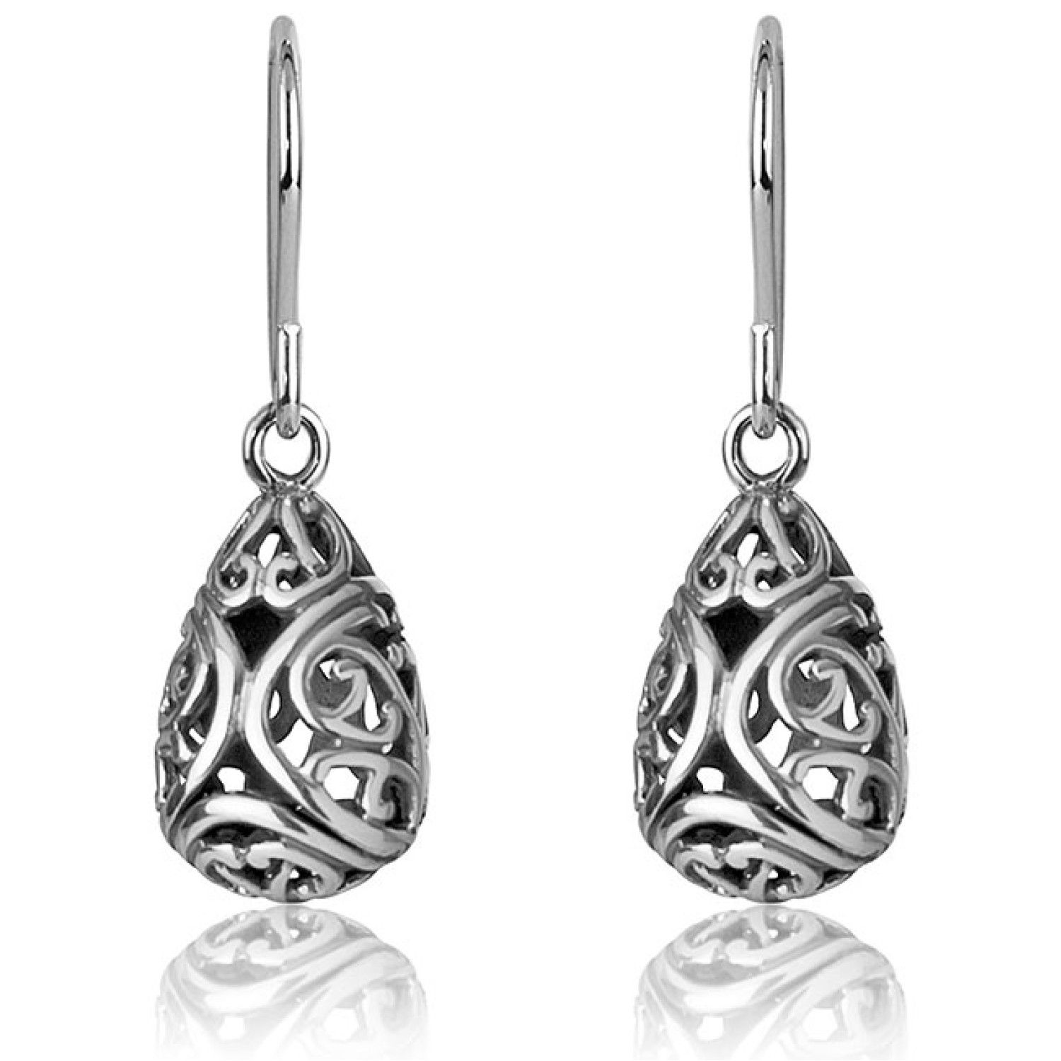 Evolve Aroha Earrings. Evolves delicate koru duo touch to create a beautiful love heart.  Aroha is the Maori word meaning love.  This piece symbolises the deep love and connection we share with those whom we hold dearest.  3 M @christies.online