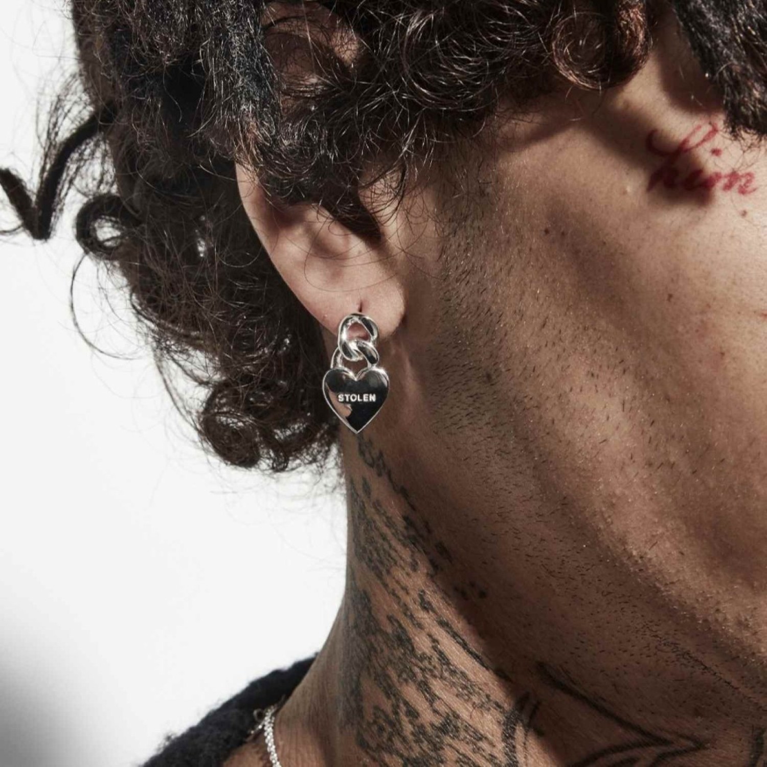 Stolen Mini Love Chain Earring JWL1-25-28 – Stolen Girlfriends Club Jewellery Stolen Mini Love Chain Earring JWL1-25-28 by Stolen Girlfriends Club Jewellery | Silver Heart with Stolen engraved drop studs earrings