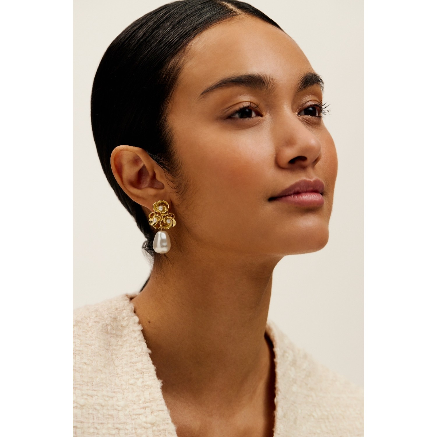 FLORELLE: Pearl Flower Drop Earrings TBJ3755-02-28 – Ted Baker Jewellery FLORELLE: Pearl Flower Drop Earrings TBJ3755-02-28 by Ted Baker