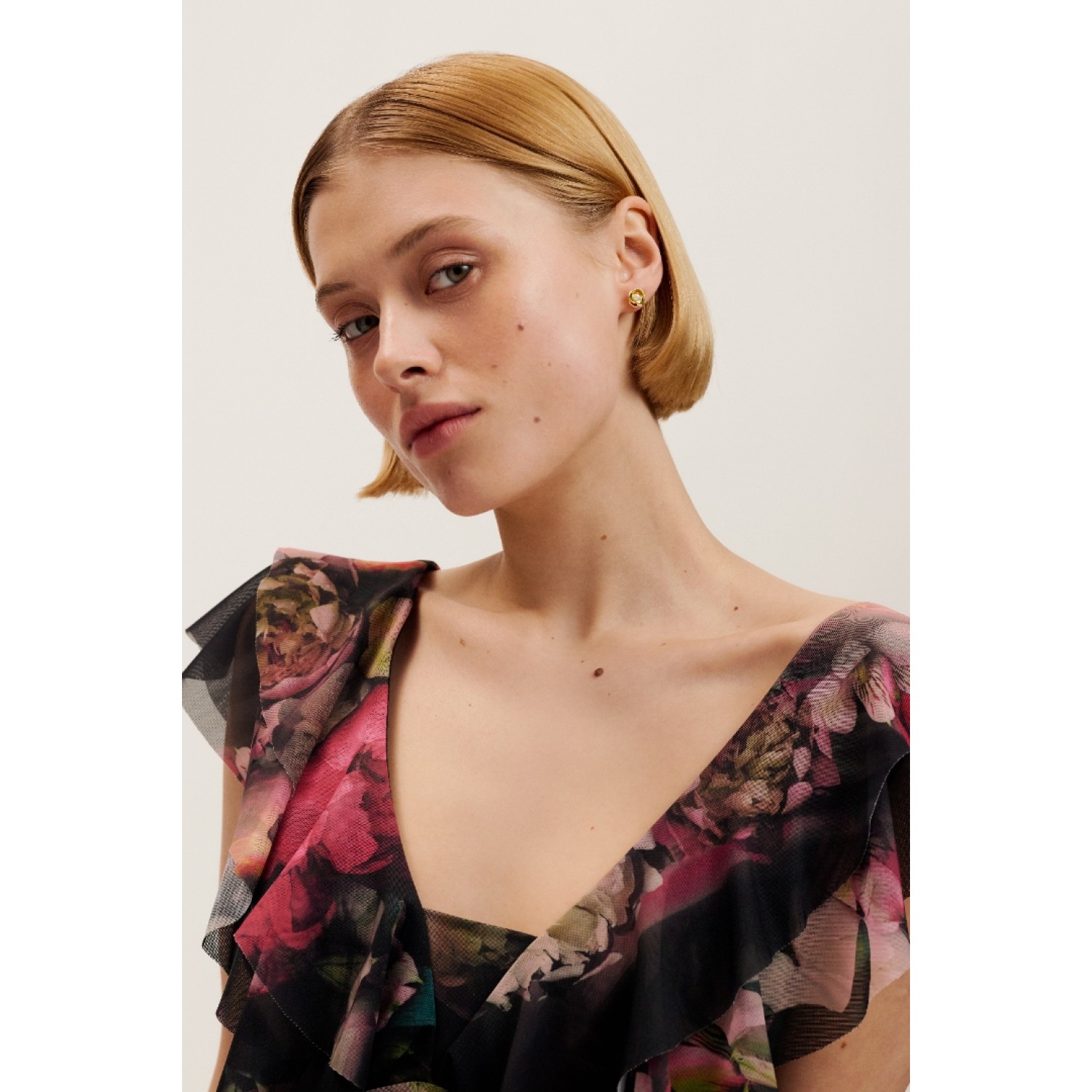 FLO: Pearl Flower Stud Earrings TBJ3759-02-28 – Ted Baker Jewellery FLO: Pearl Flower Stud Earrings TBJ3759-02-28 by Ted Baker