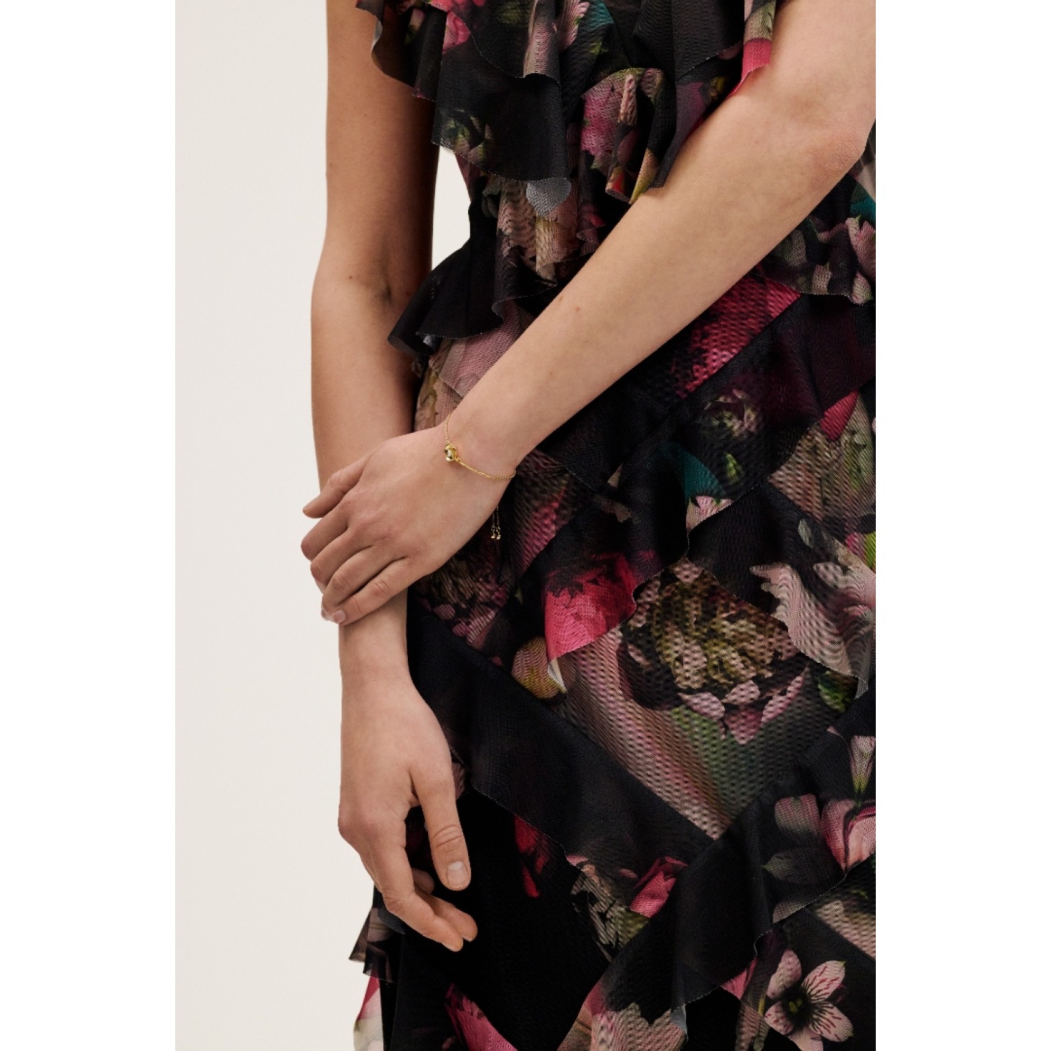 FLORIE: Pearl Flower Adjustable Bracelet TBJ3761-02-28 – Ted Baker Jewellery FLORIE: Pearl Flower Adjustable Bracelet TBJ3761-02-28 by Ted Baker